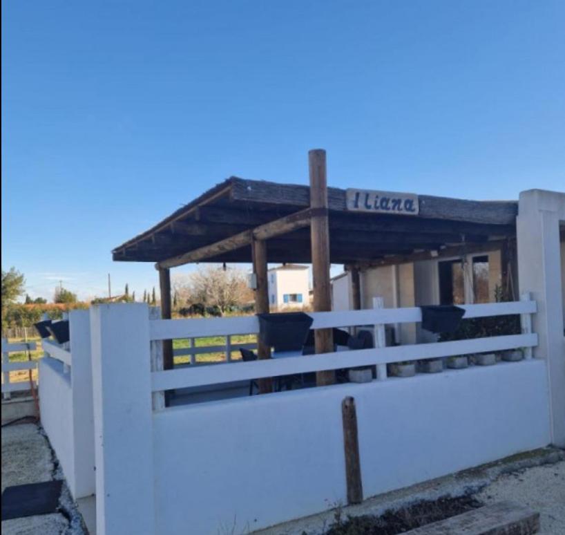 Les Maisons Du Paty Arles Esterno foto
