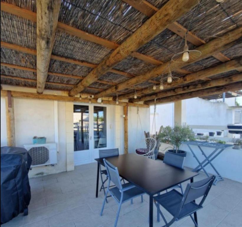 Les Maisons Du Paty Arles Esterno foto
