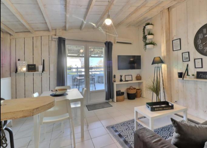 Les Maisons Du Paty Arles Esterno foto