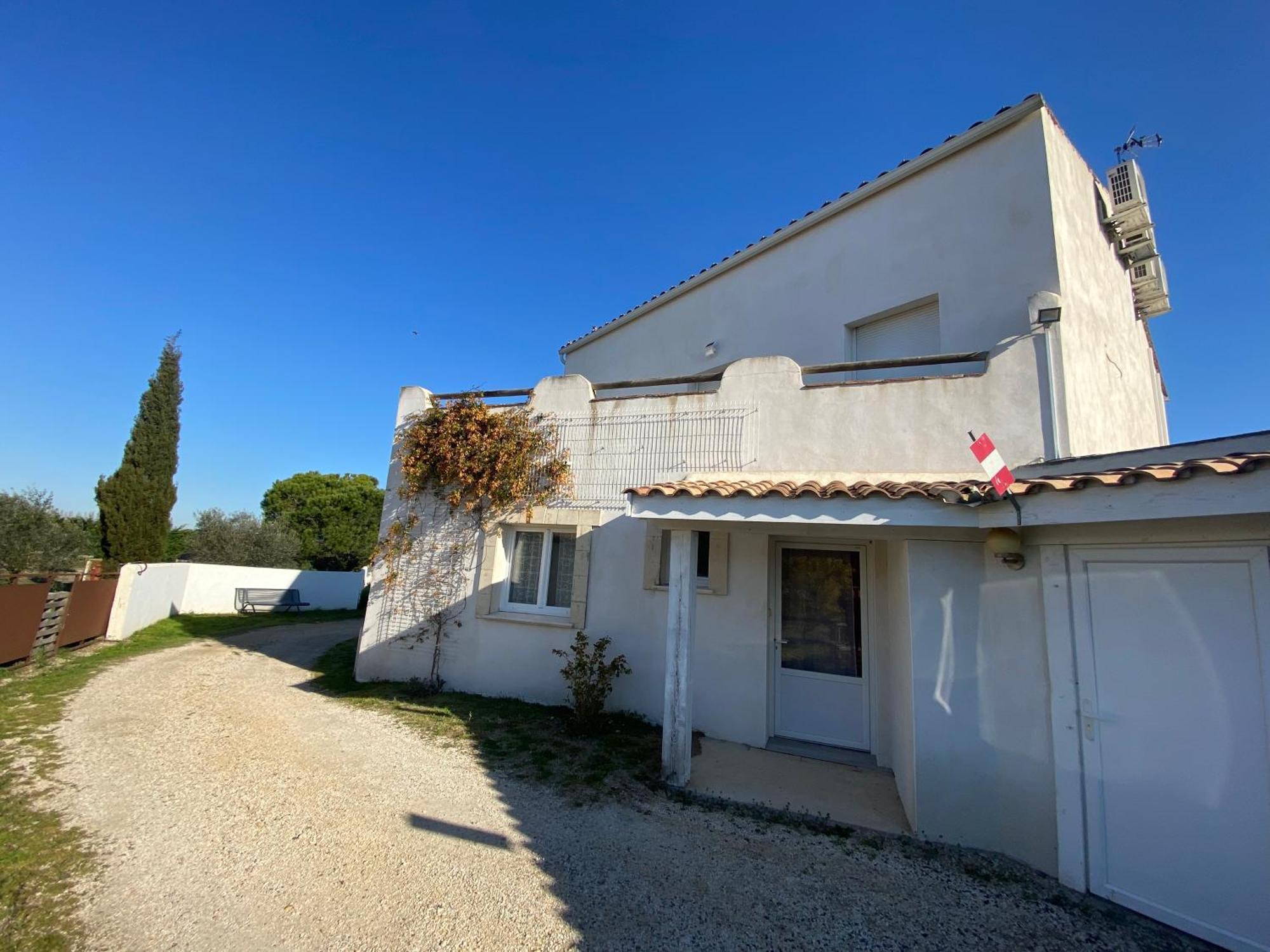 Les Maisons Du Paty Arles Esterno foto